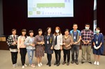 8-主計處林副處長與優秀調查員合影2